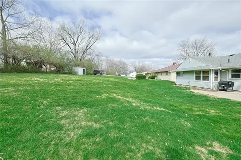 Exterior - 513 Austin Smith Dr, Monroe, OH 45050 photo 5 of 9