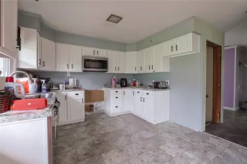 Kitchen - 513 Austin Smith Dr, Monroe, OH 45050 photo 2 of 2