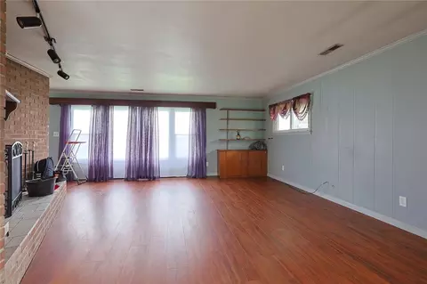 Living - 513 Austin Smith Dr, Monroe, OH 45050 photo 2 of 6