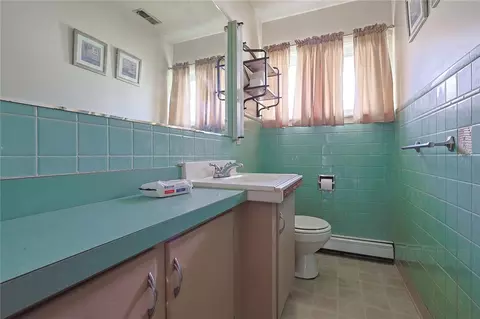 Bath - 513 Austin Smith Dr, Monroe, OH 45050 photo 1 of 3