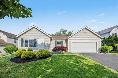 529 Weeping Willow Ln, Maineville, OH 45039