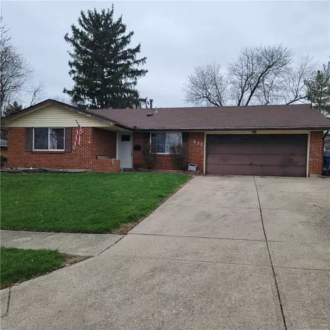 7431 Troy Manor Rd, Huber Heights, OH 45424