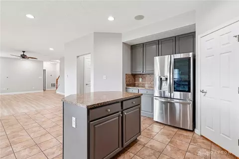 Kitchen - 9452 Oak Brook Dr, Centerville, OH 45458 photo 7 of 9