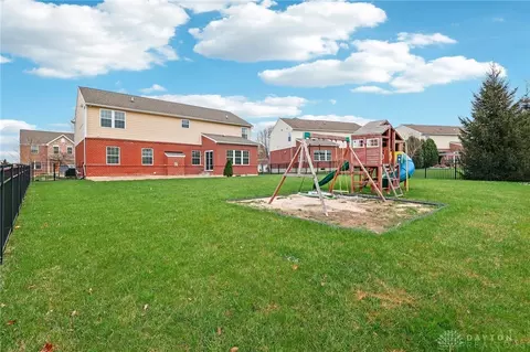 Exterior - 9452 Oak Brook Dr, Centerville, OH 45458 photo 6 of 7