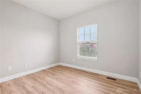 Bedroom - 9452 Oak Brook Dr, Centerville, OH 45458 photo 2 of 12