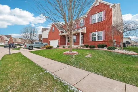 Exterior - 9452 Oak Brook Dr, Centerville, OH 45458 photo 2 of 7