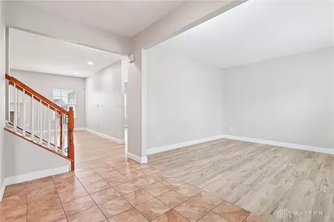 Living - 9452 Oak Brook Dr, Centerville, OH 45458 photo 2 of 10