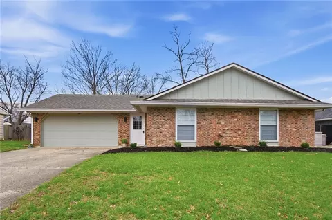 145 Timberwood Ln, Springboro, OH 45066