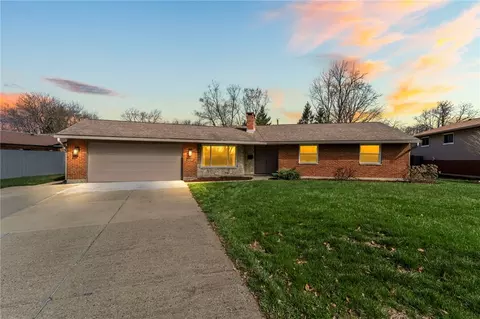 2247 E Whipp Rd, Kettering, OH 45440