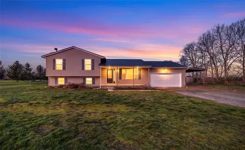 3363 Powers Rd, Jamestown, OH 45335