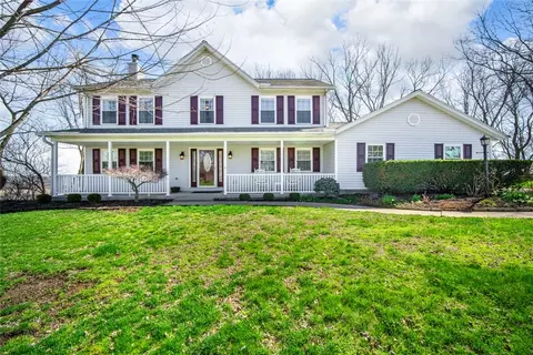 1514 View Point Dr, Dayton, OH 45434