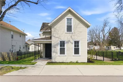 16 E North St, Cedarville, OH 45314
