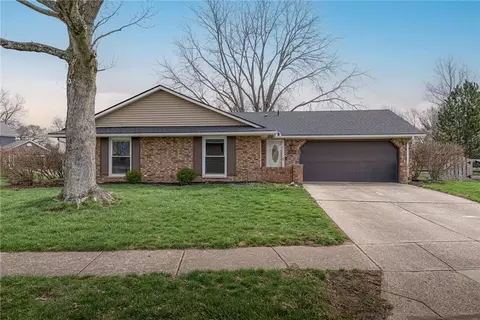 310 Evergreen Dr, Springboro, OH 45066