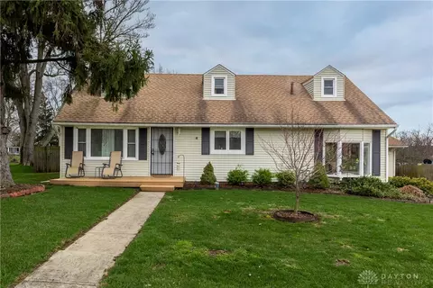 1270 Virginia Dr, Tipp City, OH 45371