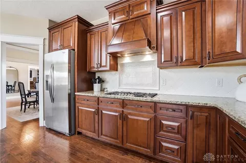 Kitchen - 1250 Macintosh Ct, Troy, OH 45373 photo 5 of 9