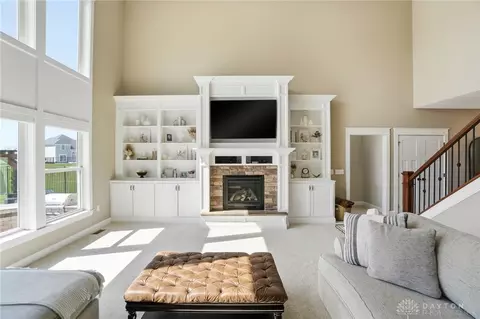 Living - 1250 Macintosh Ct, Troy, OH 45373 photo 6 of 7