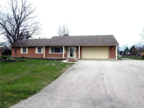 3599 Mary Ann Dr, Lebanon, OH 45036