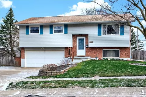 1845 S Bayberry Dr, Miamisburg, OH 45342