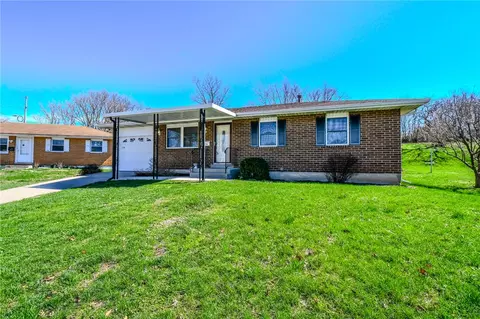 779 Buckskin Trl, Xenia, OH 45385