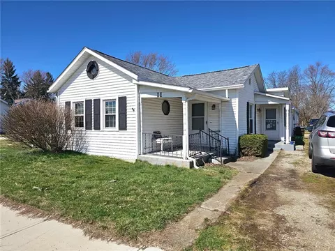 11 W Cross St, Laura, OH 45337