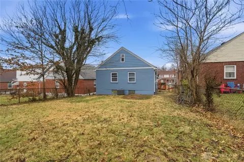 Exterior - 3249 Brater Ave, Cincinnati, OH 45238 photo 10 of 12