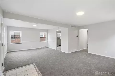 Living - 3249 Brater Ave, Cincinnati, OH 45238 photo 4 of 7