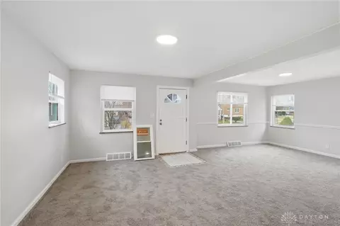 Living - 3249 Brater Ave, Cincinnati, OH 45238 photo 3 of 7