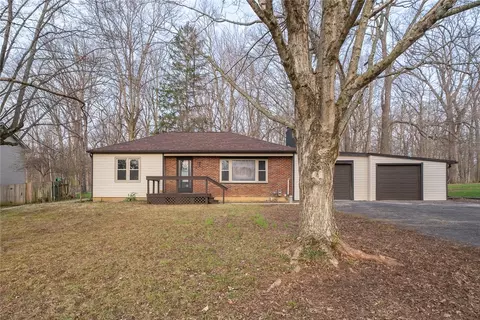 1073 Forest Dr, Dayton, OH 45434
