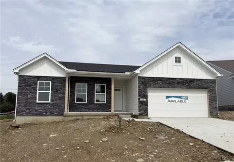 40 Chestnut St, Springboro, OH 45066
