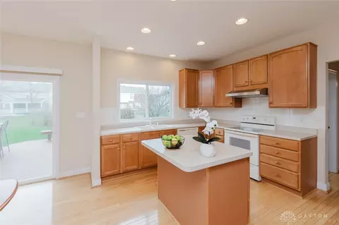 Kitchen - 9741 Olde Georgetown Way, Centerville, OH 45458 photo 4 of 5