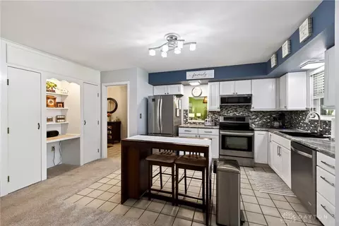 Kitchen - 5907 Red Coach Rd, Dayton, OH 45429 photo 1 of 4