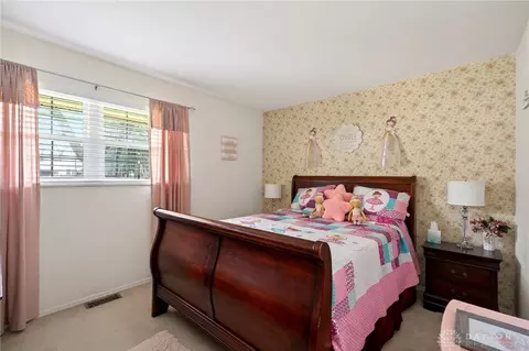 Bedroom - 5907 Red Coach Rd, Dayton, OH 45429 photo 6 of 7