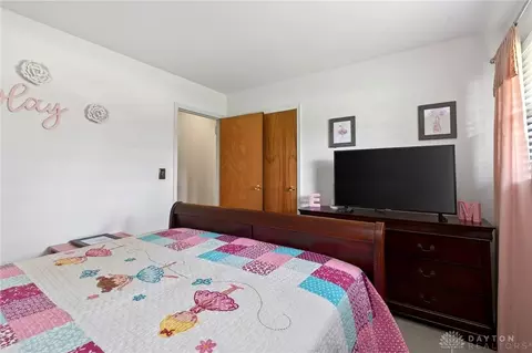 Bedroom - 5907 Red Coach Rd, Dayton, OH 45429 photo 7 of 7