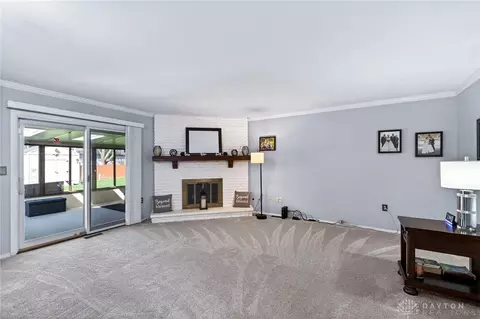 Living - 5907 Red Coach Rd, Dayton, OH 45429 photo 5 of 6