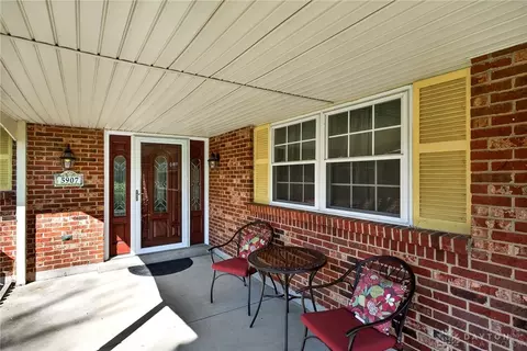 Exterior - 5907 Red Coach Rd, Dayton, OH 45429 photo 4 of 12