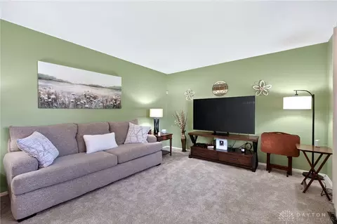 Living - 5907 Red Coach Rd, Dayton, OH 45429 photo 2 of 6