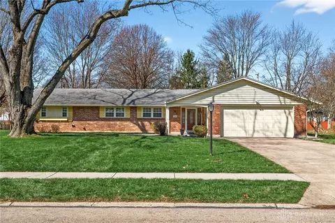 Exterior - 5907 Red Coach Rd, Dayton, OH 45429 photo 2 of 12
