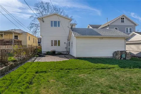 Exterior - 2704 Aerial Ave, Kettering, OH 45419 photo 6 of 7