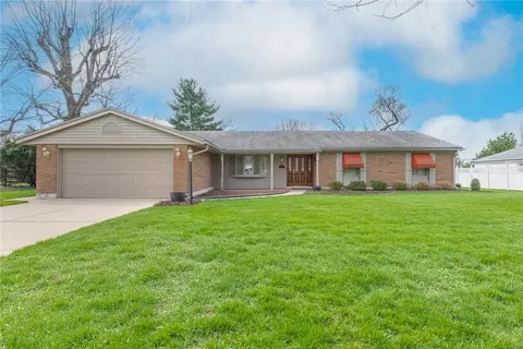 538 W Alex Bell Rd, Washington Township, OH 45459