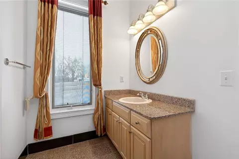 Bath - 453 Timberlea Trl, Kettering, OH 45429 photo 6 of 7