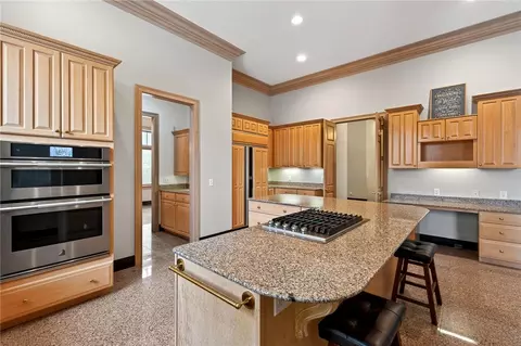 Kitchen - 453 Timberlea Trl, Kettering, OH 45429 photo 4 of 9