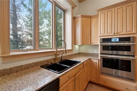 Kitchen - 453 Timberlea Trl, Kettering, OH 45429 photo 3 of 9