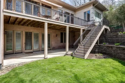 Exterior - 453 Timberlea Trl, Kettering, OH 45429 photo 9 of 18