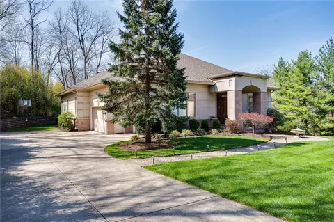 Exterior - 453 Timberlea Trl, Kettering, OH 45429 photo 5 of 18
