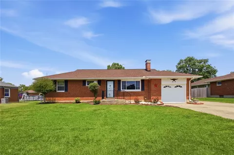 819 Waldrun Ave, Dayton, OH 45404