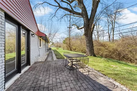 Exterior - 2197 Bending Willow Dr, Kettering, OH 45440 photo 6 of 10