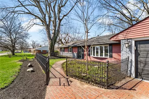 Exterior - 2197 Bending Willow Dr, Kettering, OH 45440 photo 4 of 10