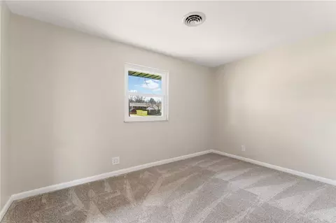 Bedroom - 2197 Bending Willow Dr, Kettering, OH 45440 photo 1 of 8