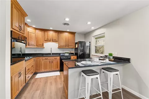 Kitchen - 2197 Bending Willow Dr, Kettering, OH 45440 photo 1 of 8
