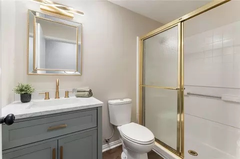 Bath - 2197 Bending Willow Dr, Kettering, OH 45440 photo 1 of 5